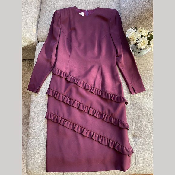 EUC Beautiful Ruffled Travilla Cocktail Dress - Picture 3 of 12